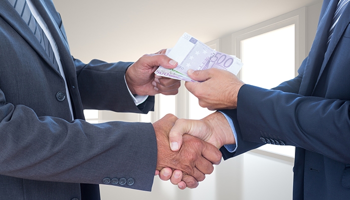 Statut des chauffeurs : l’Urssaf réclame 1,7 milliard d’euros à Uber Statut des chauffeurs : l’Urssaf réclame 1,7 milliard d’euros à Uber